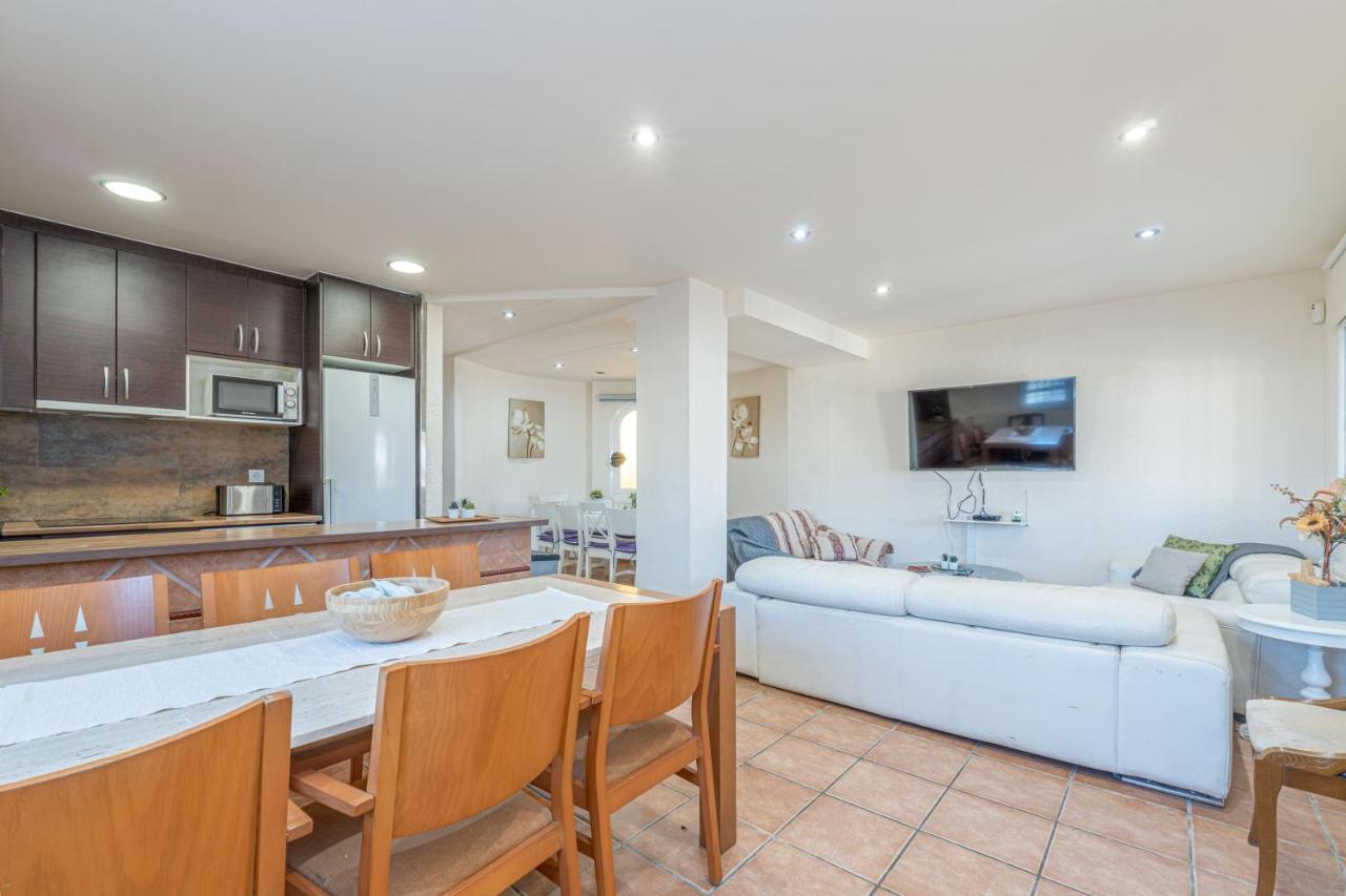 Goldhome - Carlit - Casa 9 Habitaciones, Piscina Privada, Sala De Juegos เอมปูเรียบราบา ภายนอก รูปภาพ