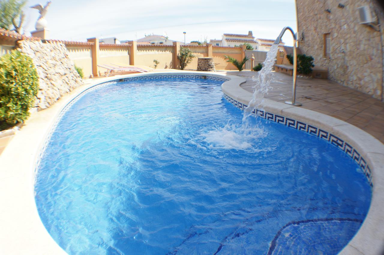 Goldhome - Carlit - Casa 9 Habitaciones, Piscina Privada, Sala De Juegos เอมปูเรียบราบา ภายนอก รูปภาพ