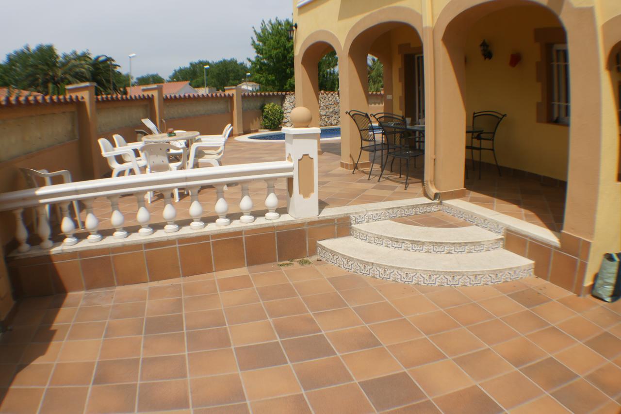Goldhome - Carlit - Casa 9 Habitaciones, Piscina Privada, Sala De Juegos เอมปูเรียบราบา ภายนอก รูปภาพ