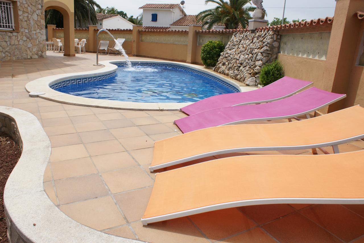 Goldhome - Carlit - Casa 9 Habitaciones, Piscina Privada, Sala De Juegos เอมปูเรียบราบา ภายนอก รูปภาพ