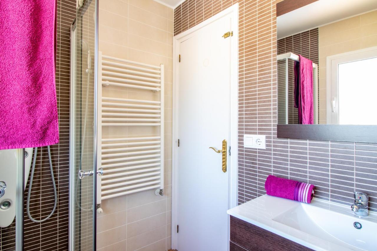 Goldhome - Carlit - Casa 9 Habitaciones, Piscina Privada, Sala De Juegos เอมปูเรียบราบา ภายนอก รูปภาพ